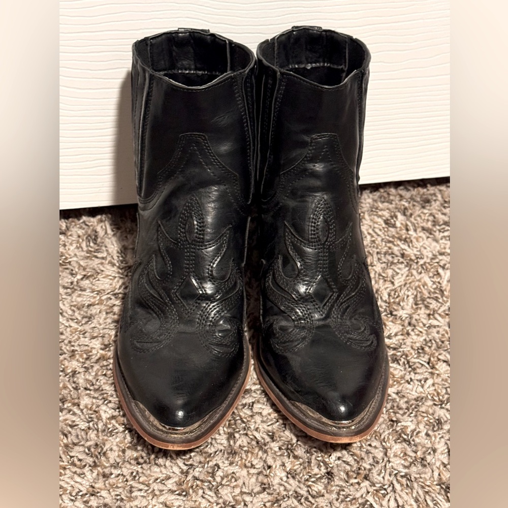 ARider Girl black western style booties.